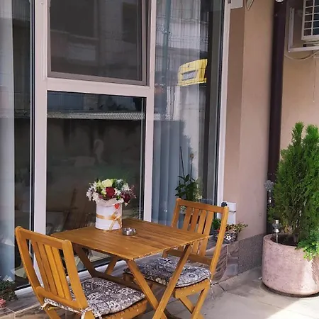 Apartment Velvita *